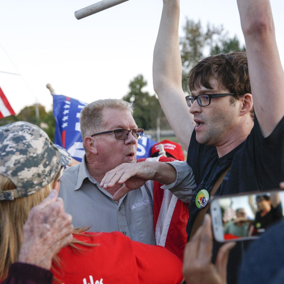 Tulsa Rally Against Trump Impeachment Escalates To Physical Confrontations With Antifa Counterprotesters Latest Headlines Tulsaworld Com