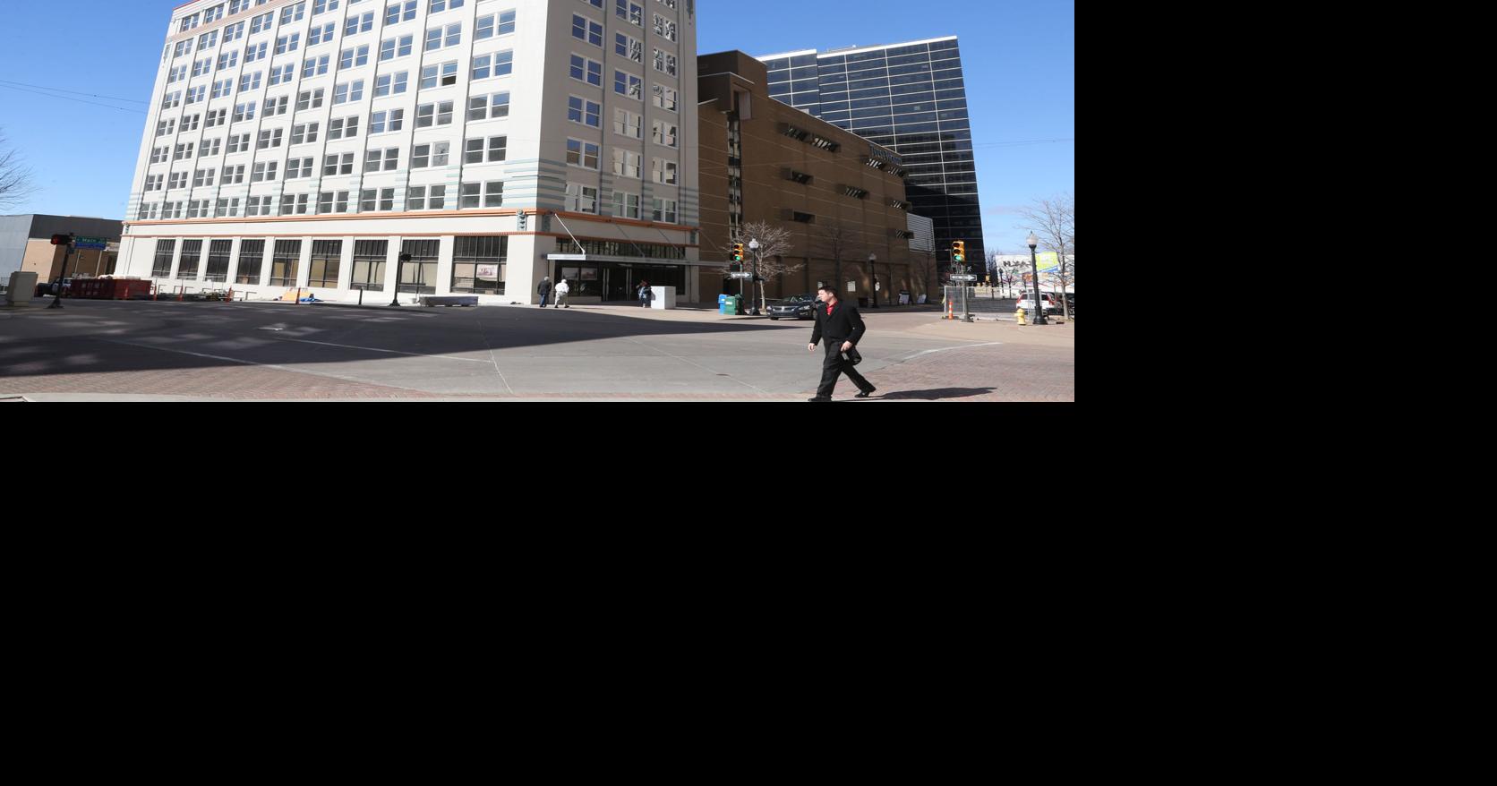 Bill Masterson, Jr.: The Palace building gets a fresh start, and there ...