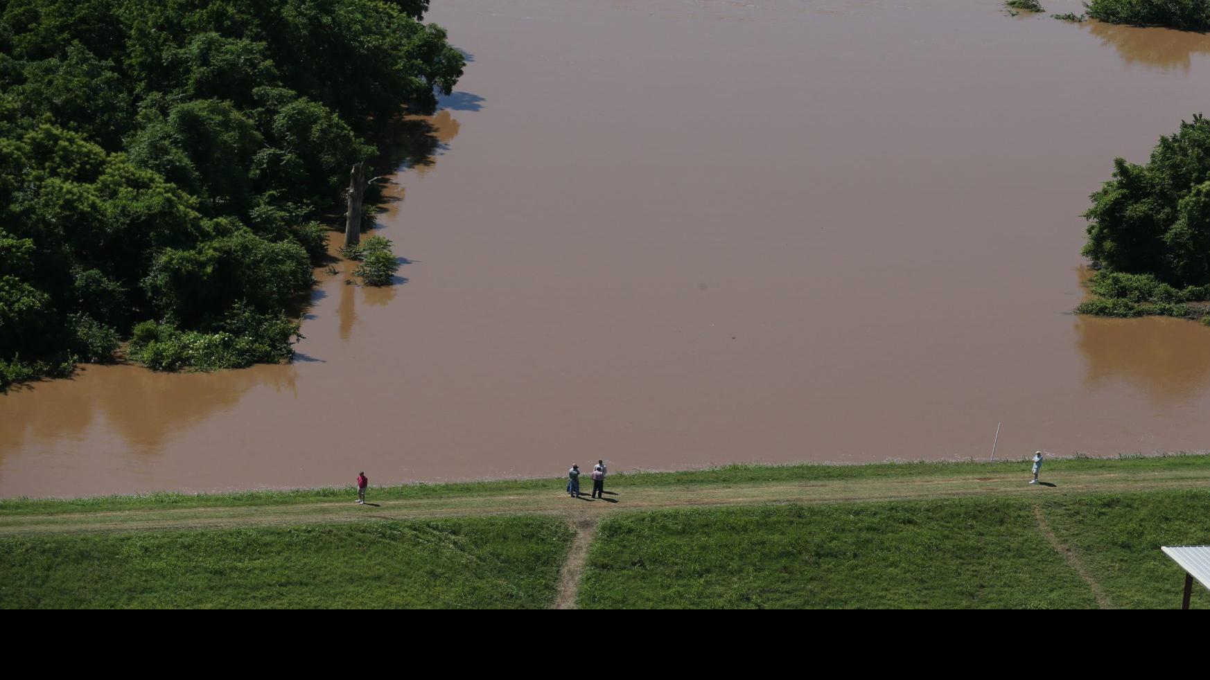 Work of assessing levees, repairing 600 Tulsa County structures 