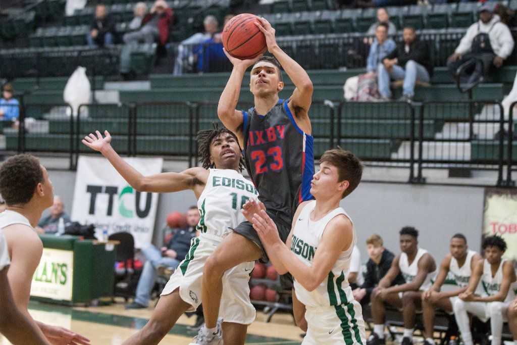 High schools: Ethan Chargois leads Union over BTW in Class 6A area  tournament