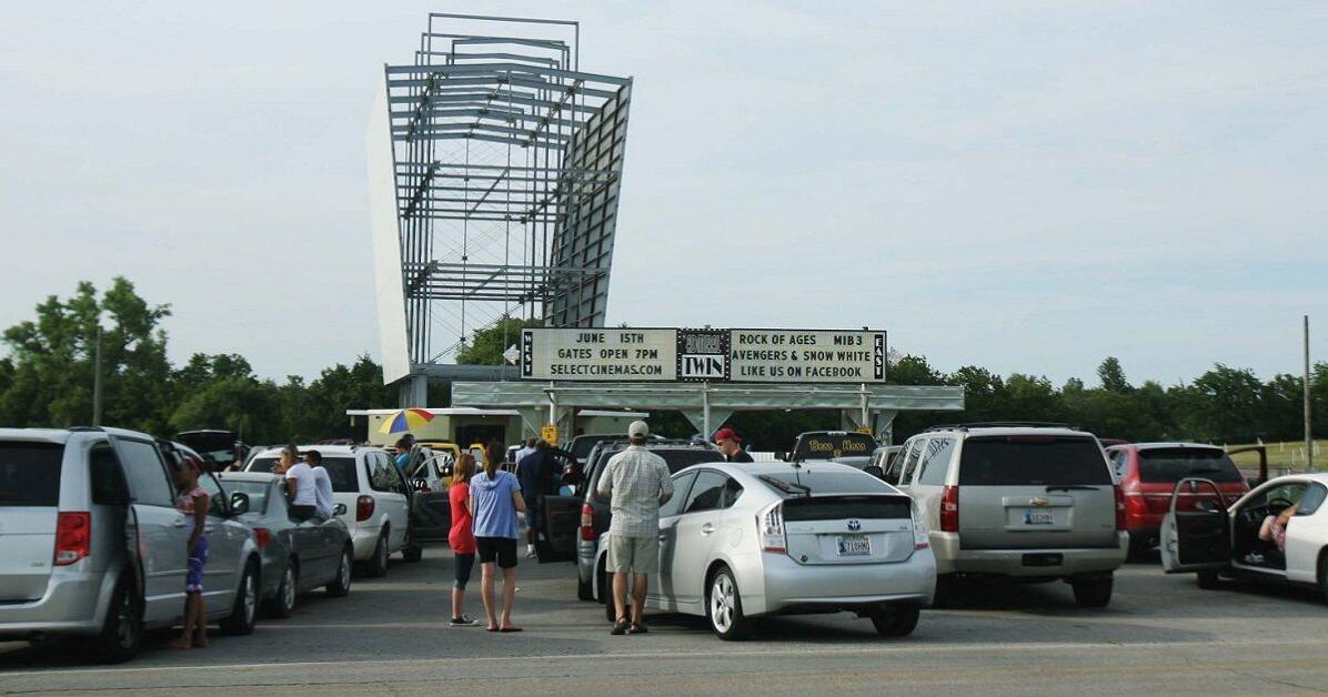 Throwback Tulsa: Historic Admiral Twin drive-in's reopens after fire 11 years ago today - Vimarsana News