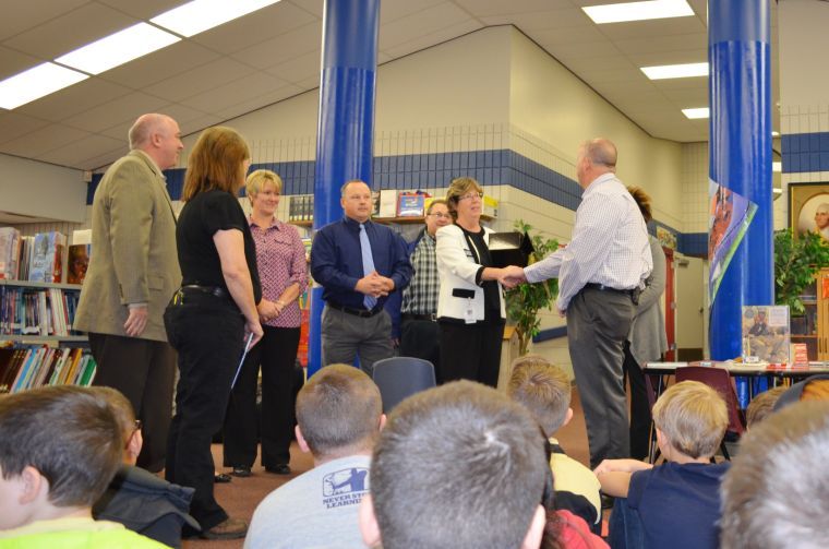 Glenpool elementary receives surprise 40,000 grant