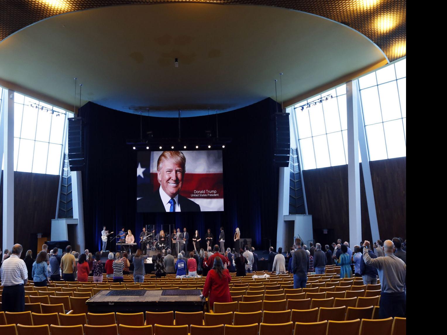 Local Reaction Mixed To President Trump S Religious Freedom Executive Order Local News Tulsaworld Com