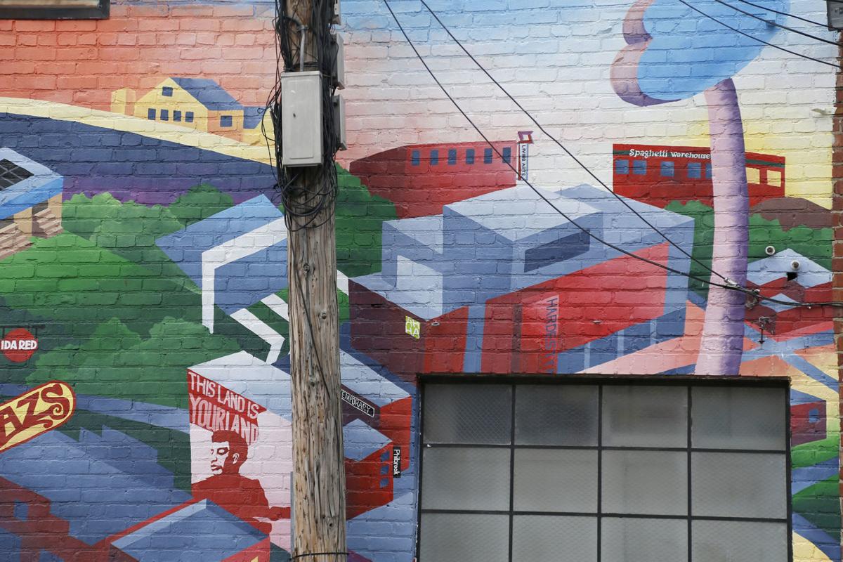 Art Upon Art Tulsa Arts District Saluted On New Mural Entertainment Tulsaworld Com