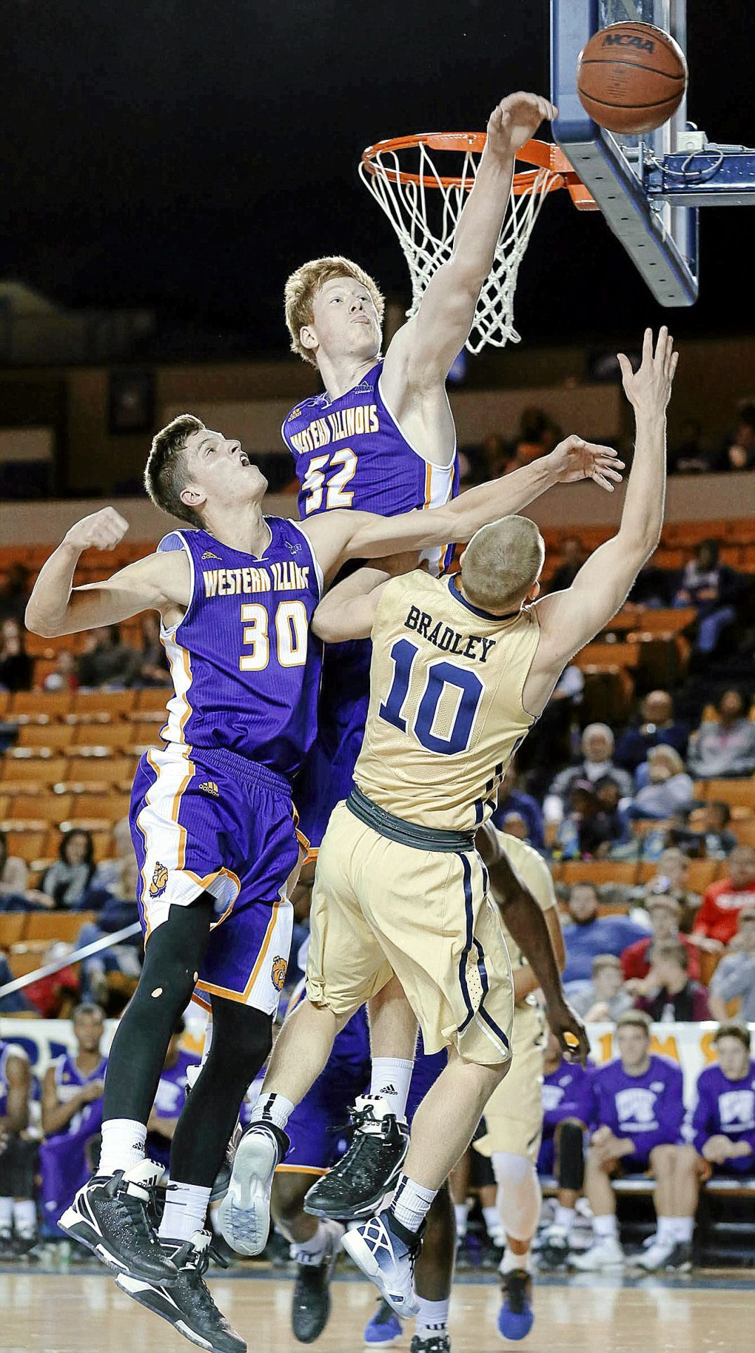Photo Gallery Oru Men S Basketball Vs Western Illinois Gallery Tulsaworld Com