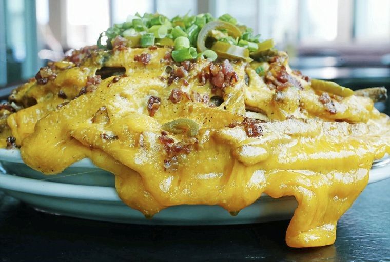 5 to Find Great places to catch a football game Five to Find