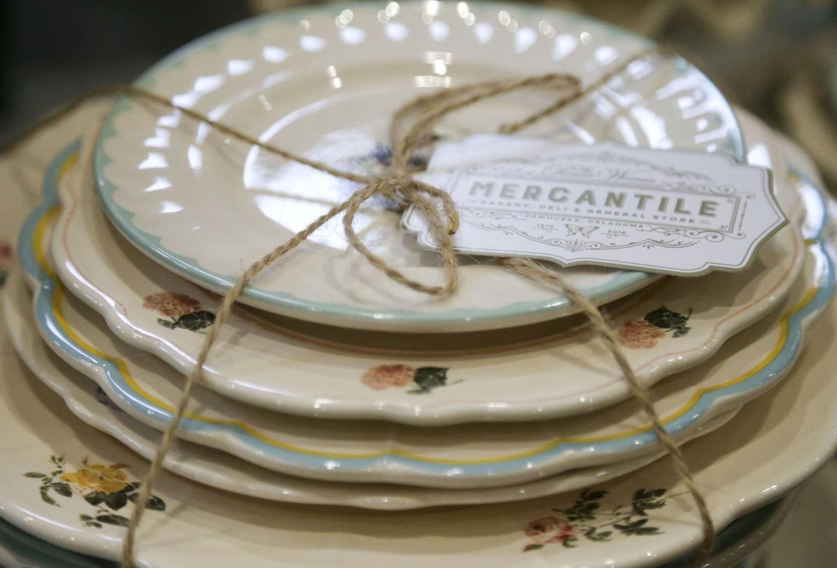 Ree Drummond opens The Pioneer Woman Mercantile in Pawhuska Features