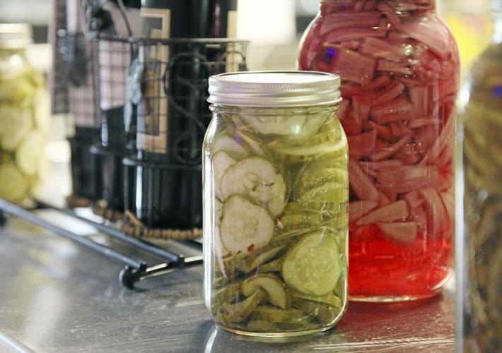 Review Brownies Gourmet Burgers makes splash in Utica Square