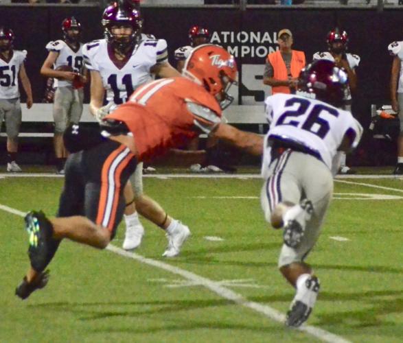 Charboneau, Coleman lead Wagoner to 34-13 win over Tahlequah