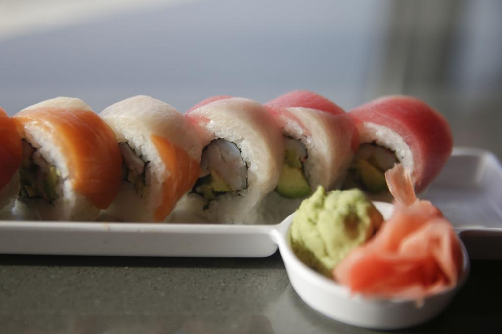 Review Sushi Fork Offers Fast Casual Sushi Spot In Tulsa Hills