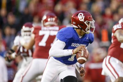 Ou Football Notebook Despite His Own Pass Success Jalen Hurts Still Learning From Baker Mayfield Kyler Murray Ou Sports Extra Tulsaworld Com