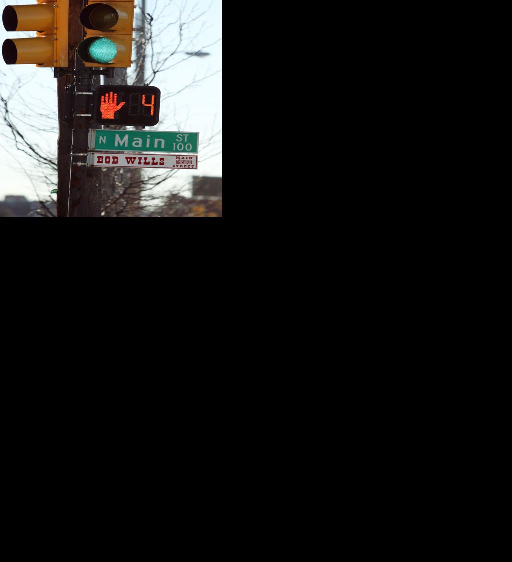 Flashing yellow light signals to appear at select city intersections Latest Headlines