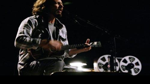 Review Eddie Vedder Brings Pearl Jam Favorites Impressive