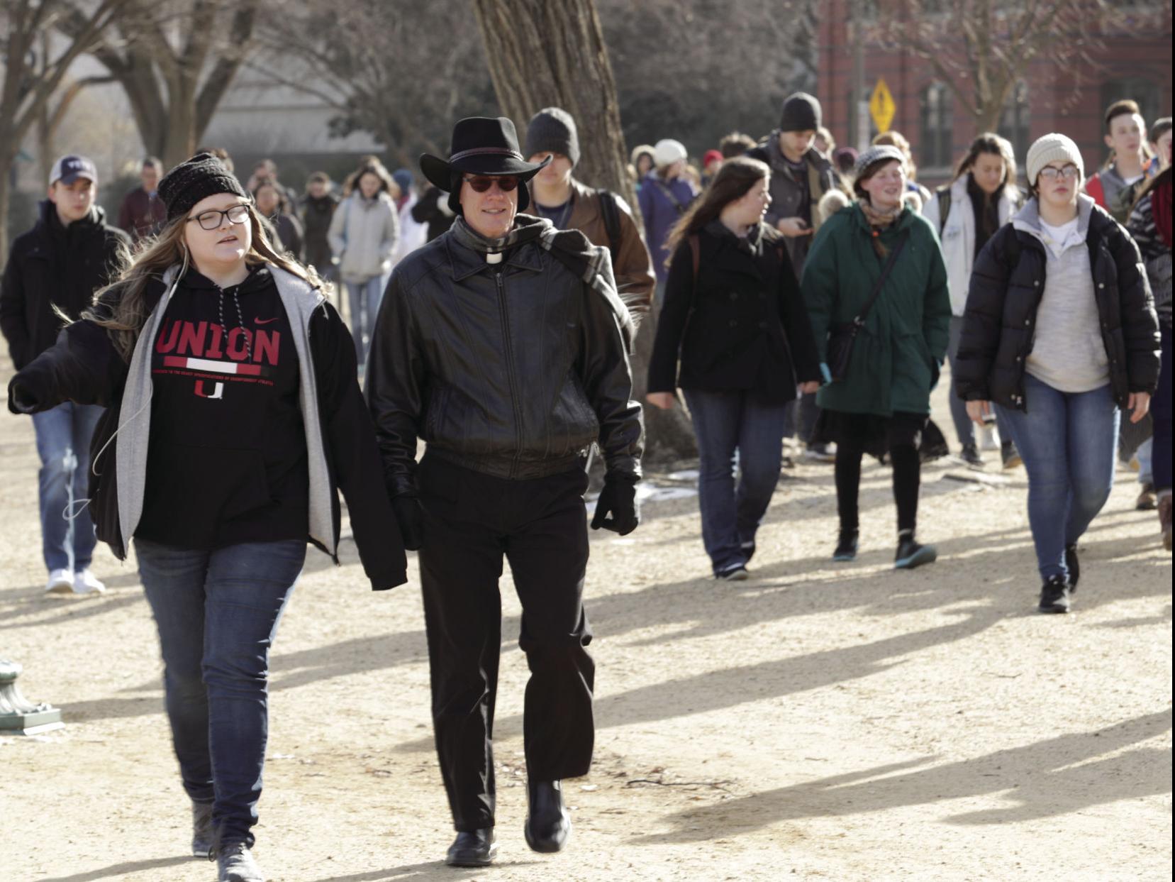Tulsans Take Anti Abortion Message To The Streets Local News Tulsaworld Com