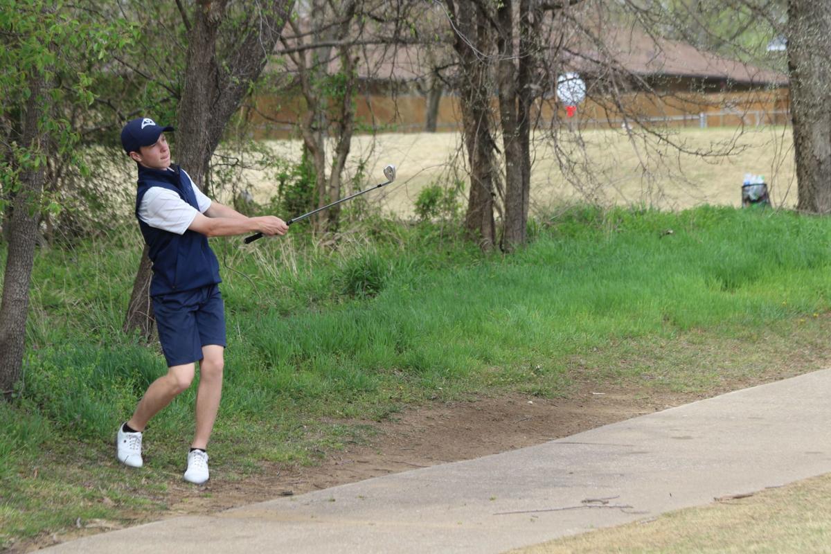 High School Golf Norman North S Charlie Jackson Edges Regent Prep S J P Roller At Owasso Invitational Ok Preps Extra Tulsaworld Com