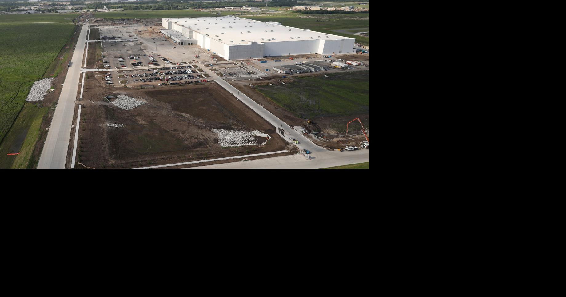 Amazon delivery station opens; fulfillment center set to launch before ...