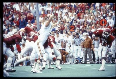 Barry Switzer Still Boiling Over 1984 Red River Game Ou Sports