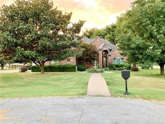 4 Bedroom Home in Owasso - $549,000