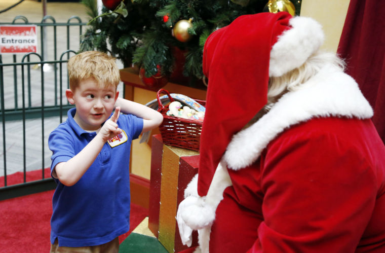 Santa Claus visits Tulsa Promenade Mall | News | tulsaworld.com