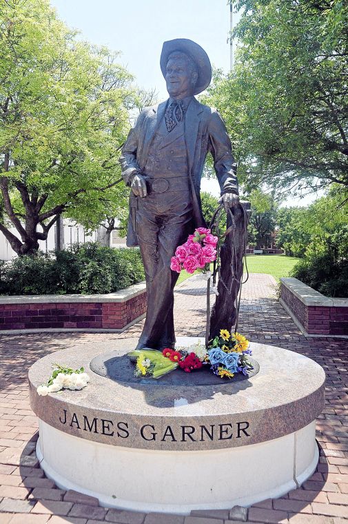 Photo gallery James Garner through the years Homepagelatest