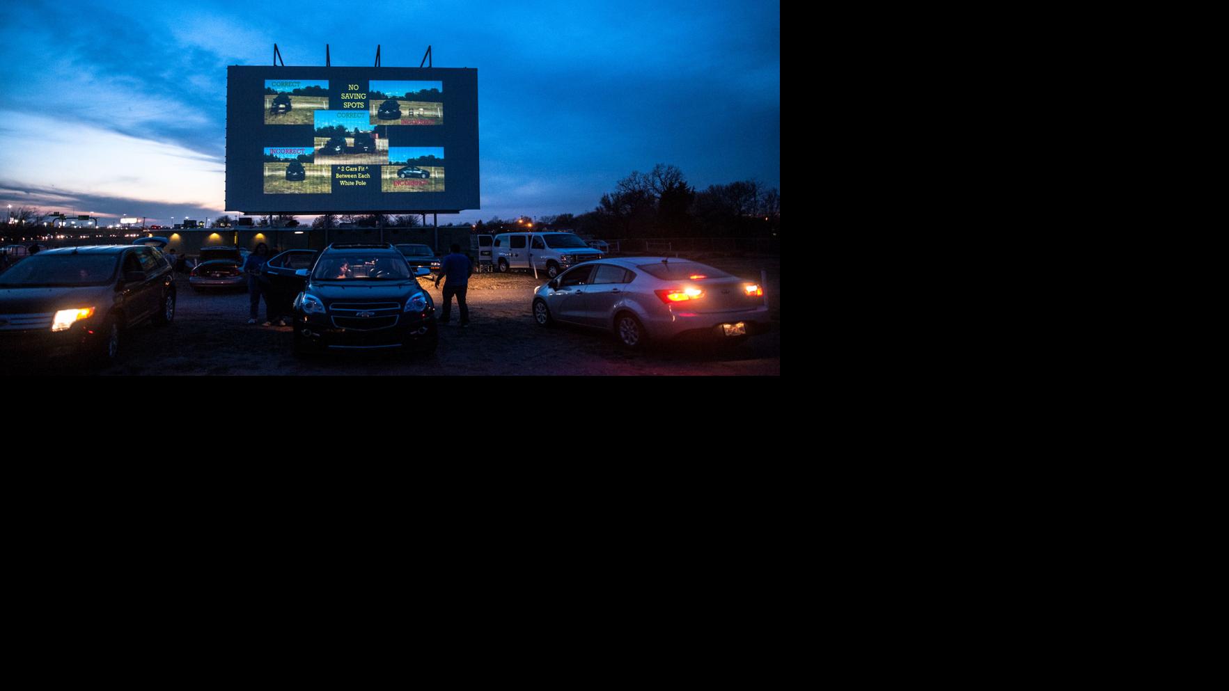 Photo Gallery Tulsa S Historic Admiral Twin Drive In Has Drawn