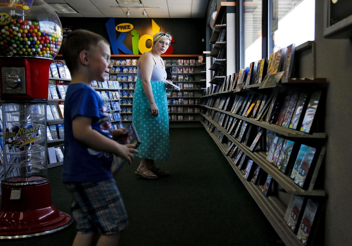 Grab a slice of Ken's Pizza and a Tastee-Freez cone ...