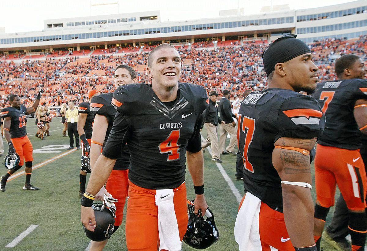 In What Might Be J W Walsh S Final Home Game He Figures To Accomplish A Personal First Throwing A Pass In Bedlam Osu Sports Extra Tulsaworld Com