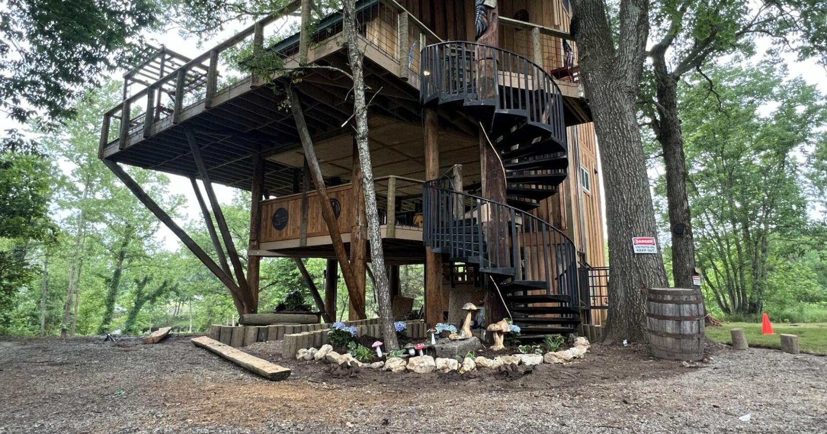 Oklahoma treehouse cabin on Flint Creek to debut Friday - Vimarsana News