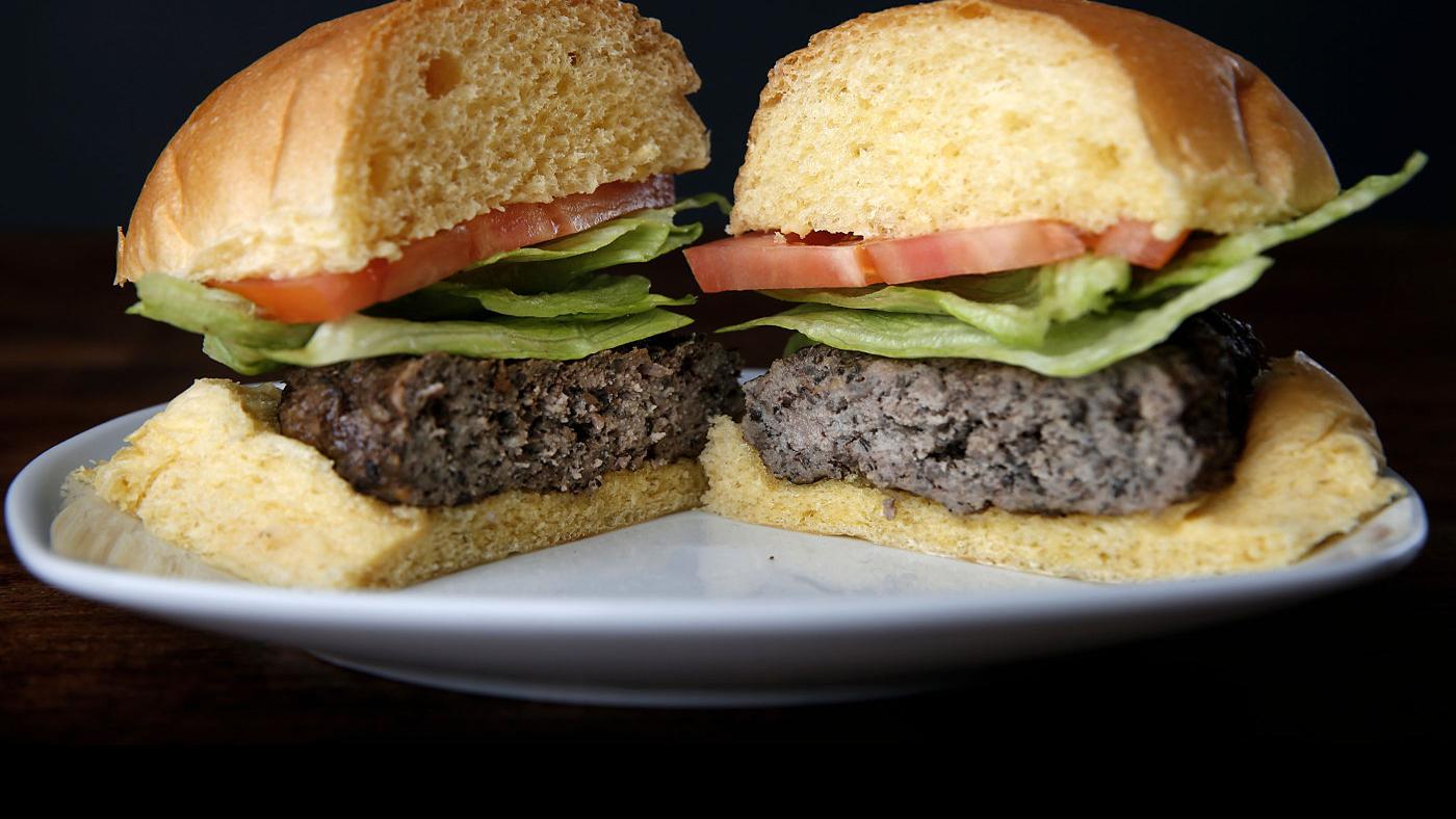 Mixing Mushrooms Into Patties Makes A Healthier More Sustainable Burger Food Cooking Tulsaworld Com