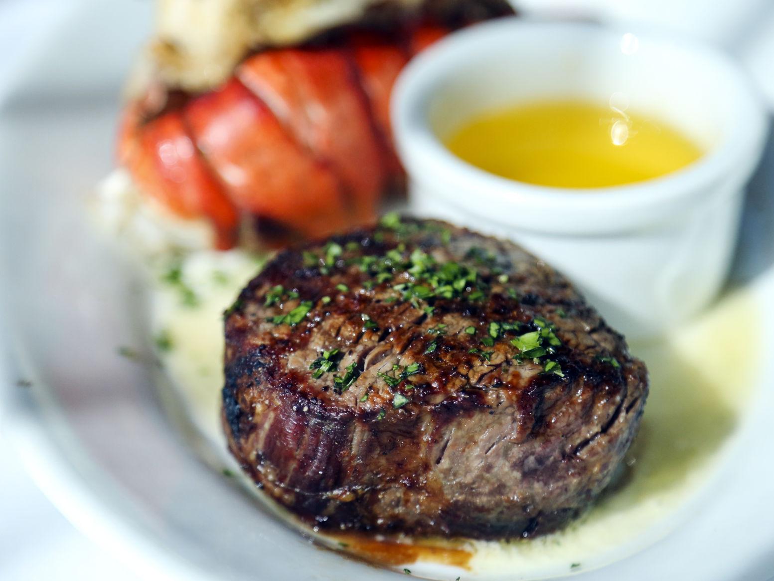 Review Ruth S Chris Steak House Offers Array Of Sizzling Steaks Sides Food Cooking Tulsaworld Com