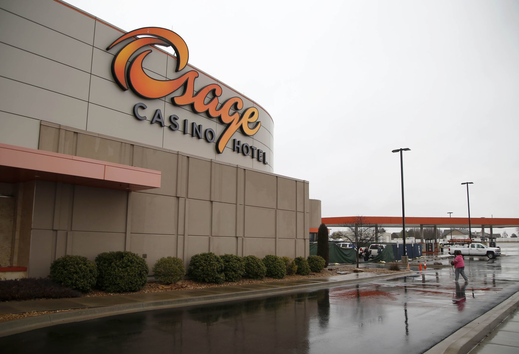 cherokee casino jobs in tulsa