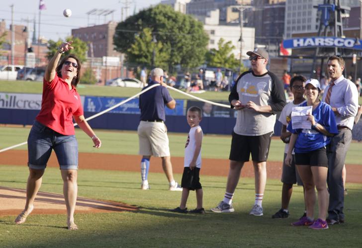 Tim McGraw throws first pitch to Franco 