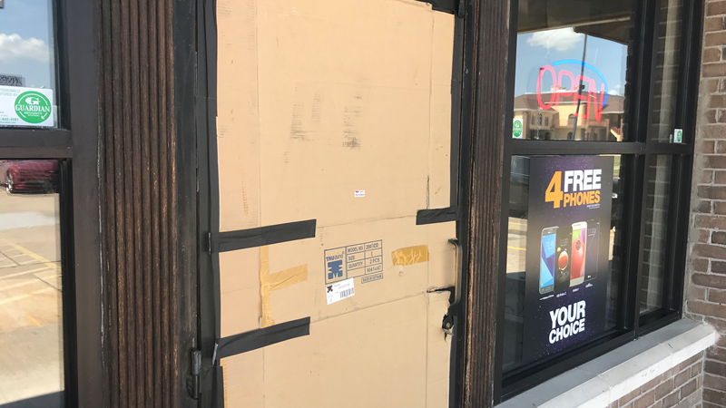 Owasso Police Investigating Burglary At Metropcs Early Thursday Morning News Tulsaworld Com - Owasso Glass Repair Owasso Police Investigating Burglary At Metropcs Early Thursday Morning News Tulsaworld Com - Owasso Glass Repair