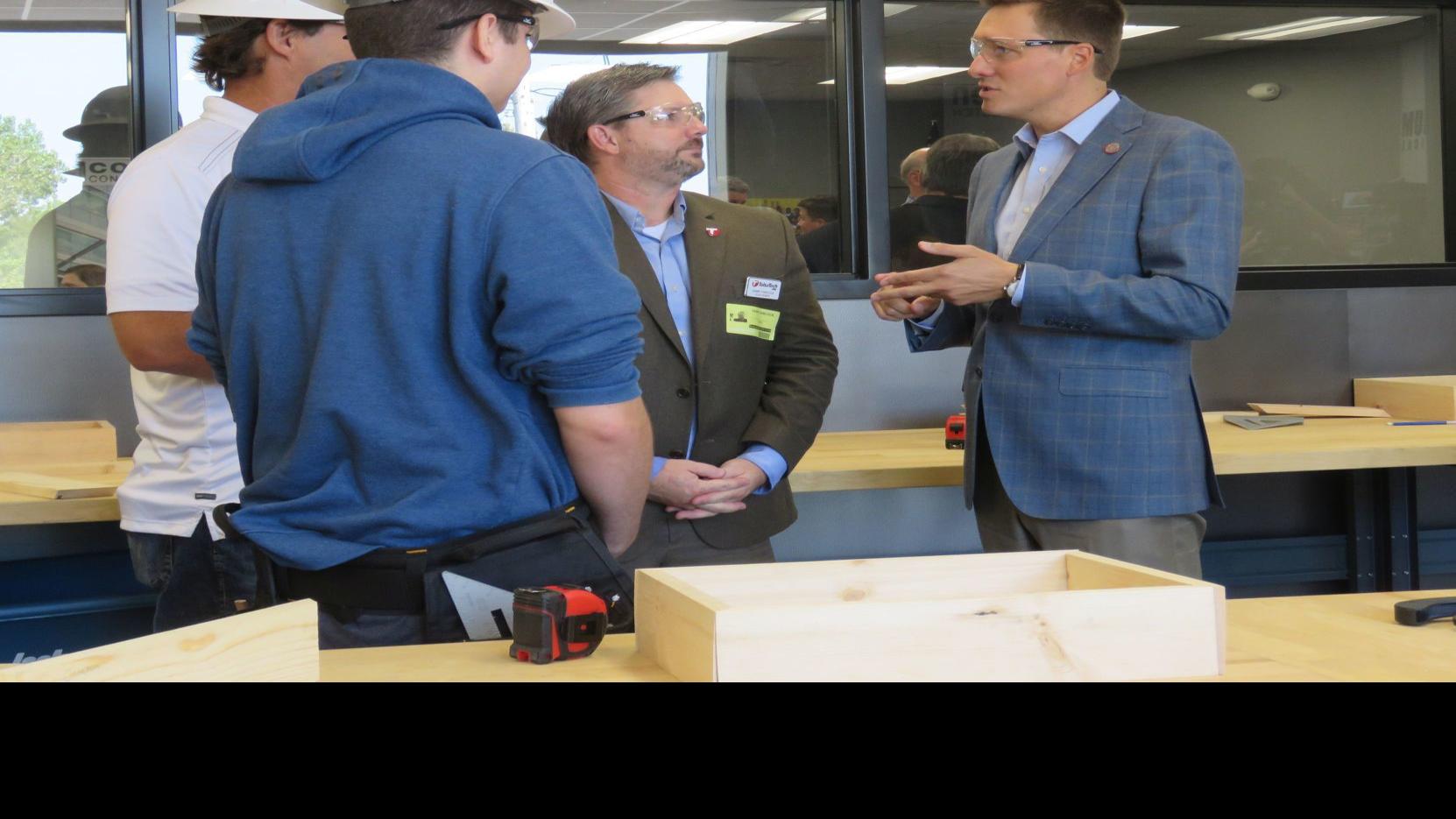Sand Springs Schools Tulsa Tech Showcase New Construction Program At Cphs Sand Springs Leader Tulsaworld Com