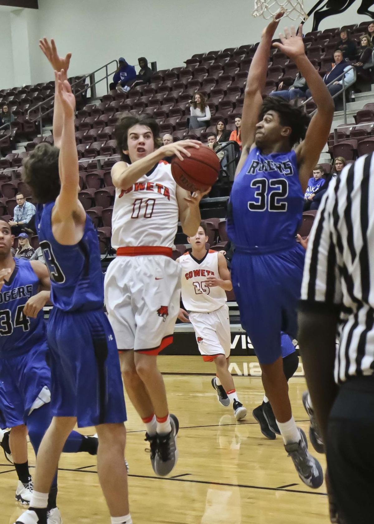 Coweta Tigers Claw Their Way Through The Holiday Classic Sports