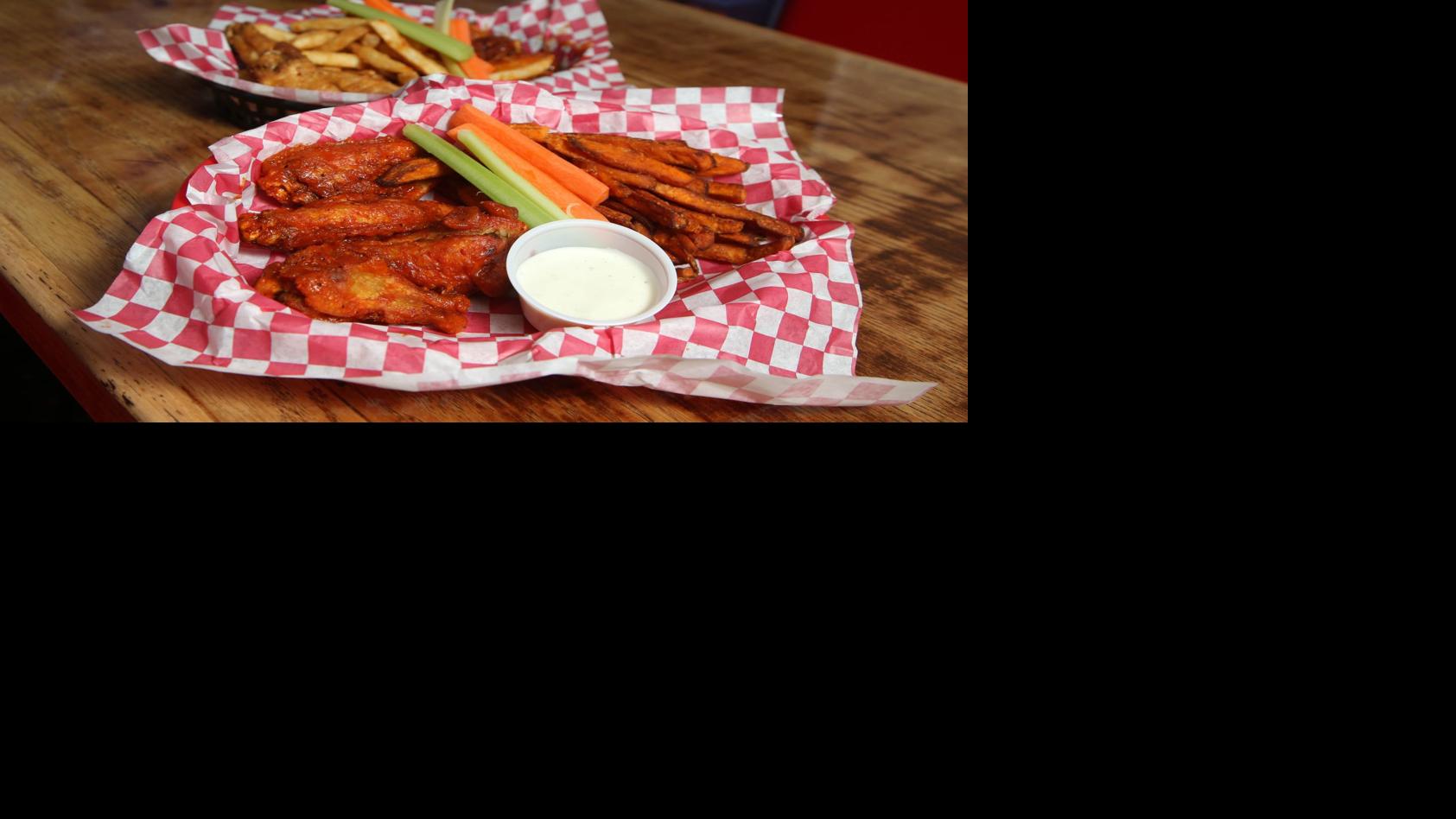 Mack's Wings off to flying start in north Tulsa Dining