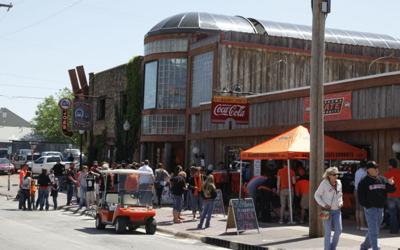 Where To Eat In Stillwater Tulsaworld Eskimo Joe S