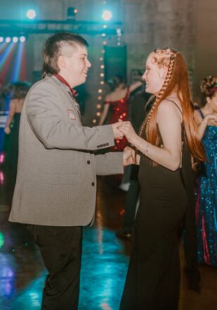 5e71478a2152f.ihhhmage.jpg