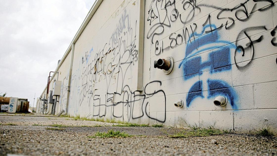 Council Proposes Ordinance Prohibiting Minors From Purchasing Possessing Aerosol Spray Paint Latest Headlines Tulsaworld Com Council Proposes Ordinance Prohibiting Minors From Purchasing Possessing Aerosol Spray Paint Latest Headlines Tulsaworld Com