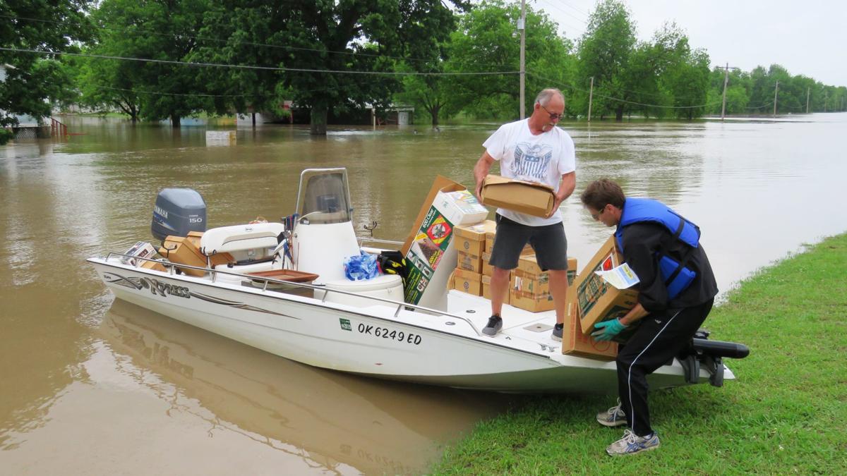 It S Just Unbelievable Owasso Residents Distraught Displaced In Wake Of Major Bird Creek Flooding News Tulsaworld Com