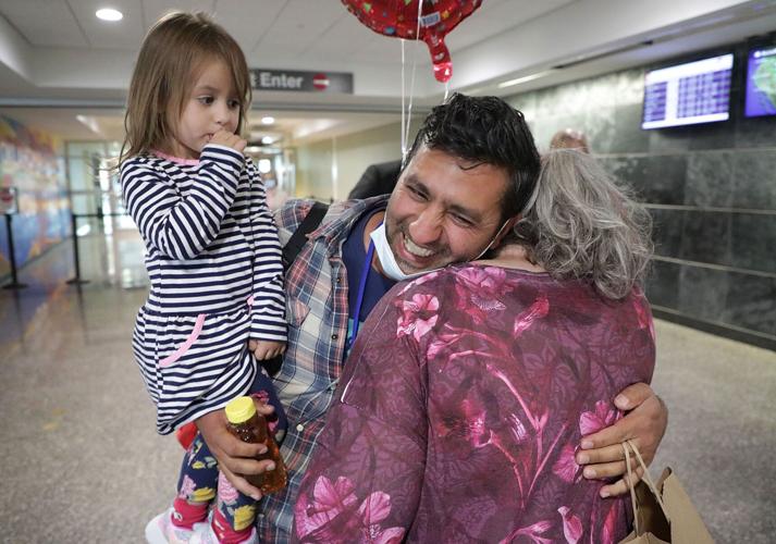 111021-tul-nws-refugeesreunited-p3