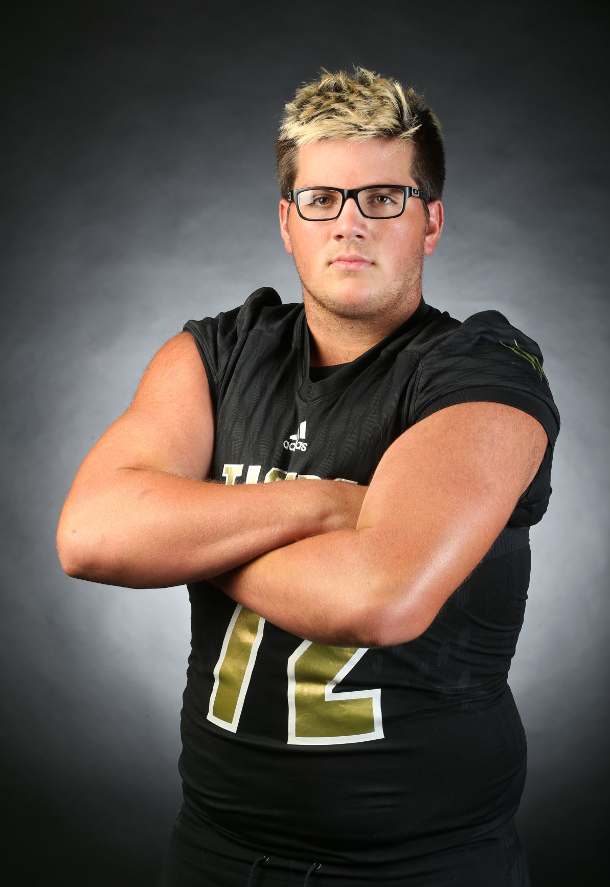 High school football kickoff Broken Arrow's Andrew Raym, Metro