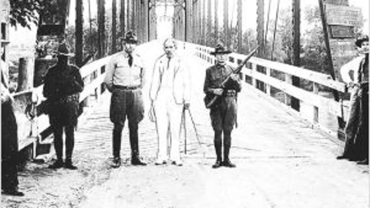 Only In Oklahoma Alfalfa Bill Boldly Fought A War With Texas Archive Tulsaworld Com