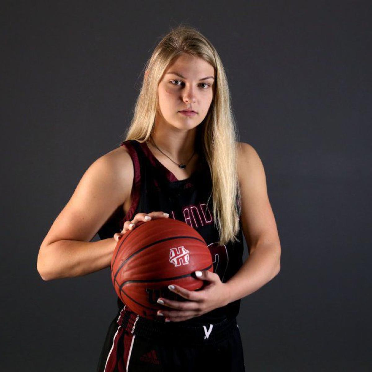 Girls Basketball Holland Hall Standout Gabby Gregory Commits To