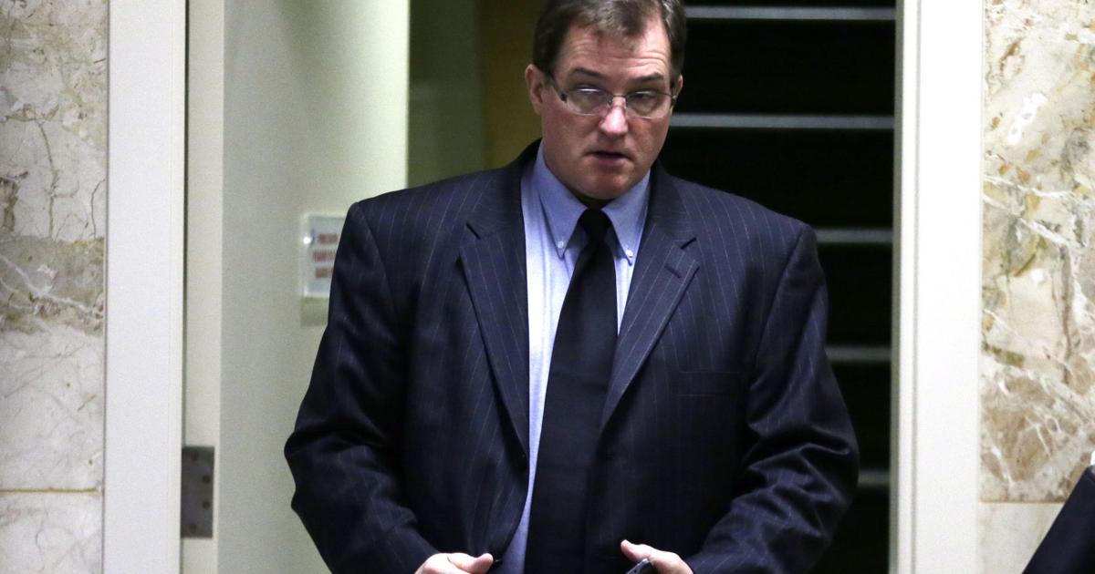 Terry Botts Detective grilled over wrongful release of evidence at former officer's ...