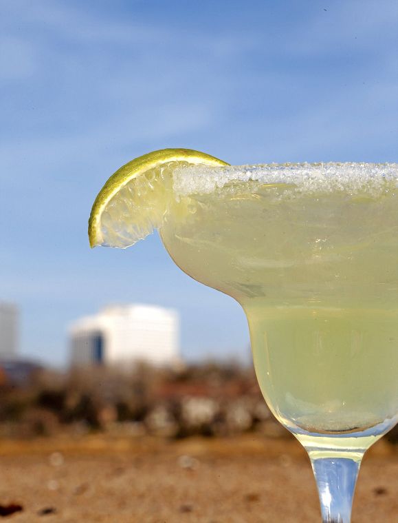 Jimmy Buffett, Parrotheads in Tulsa Find everything but the salt