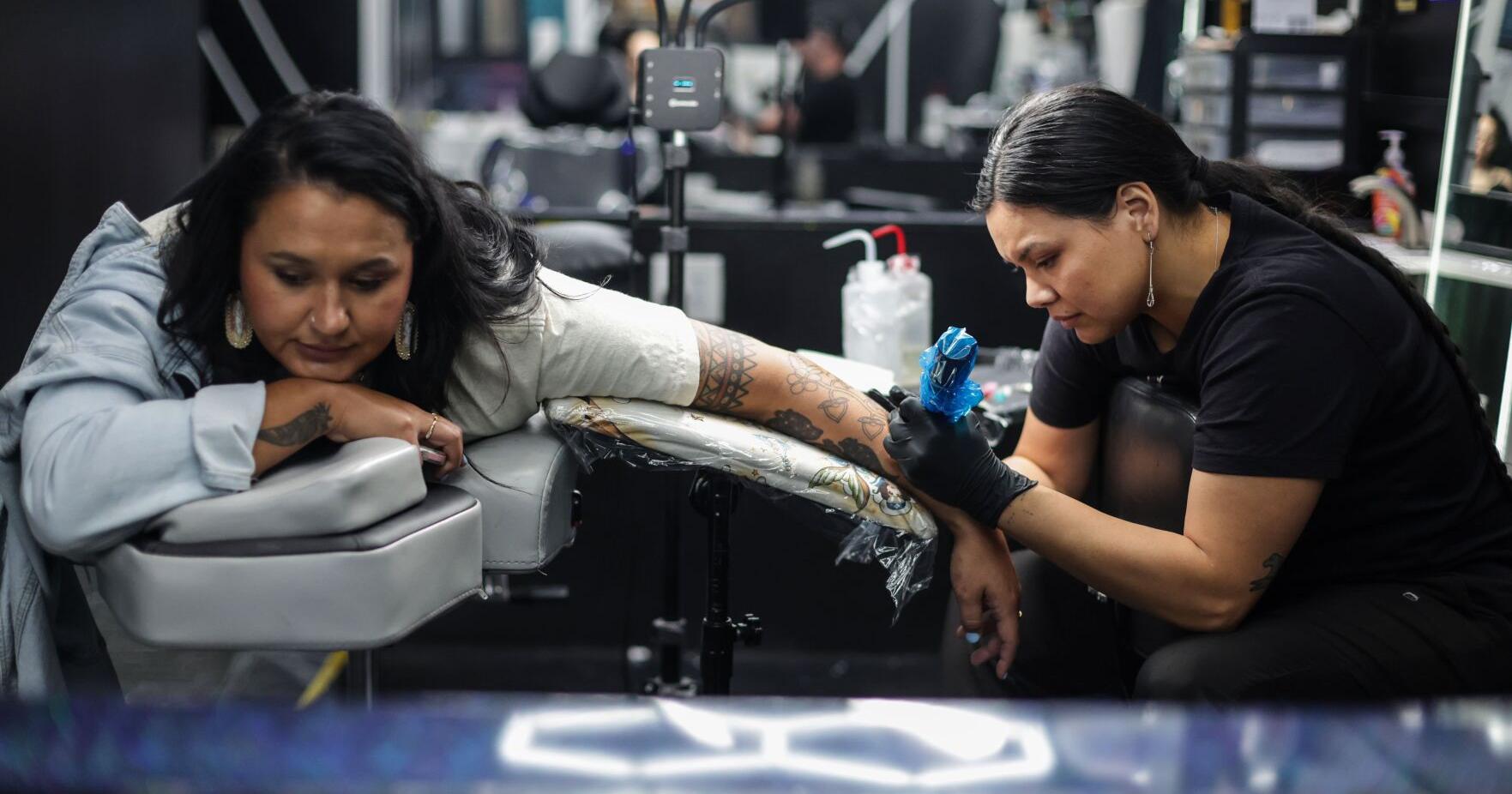 'Reservation Dogs' actress works as a Tulsa tattoo artist - Vimarsana News