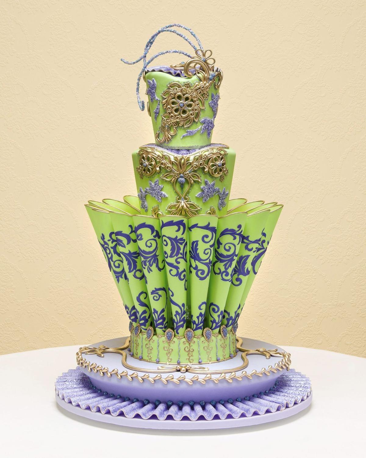 Oklahoma woman wins third Grand National Wedding Cake competition at Oklahoma Sugar Arts Show