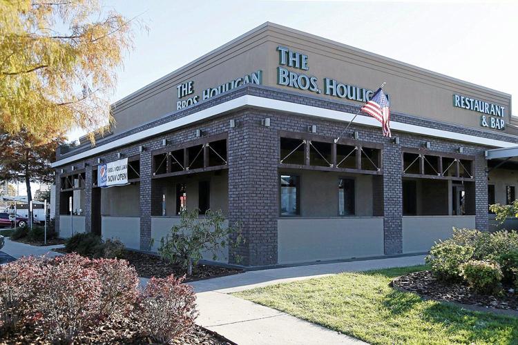 Review Bros. Houligan's newest location draws enthusiastic crowds