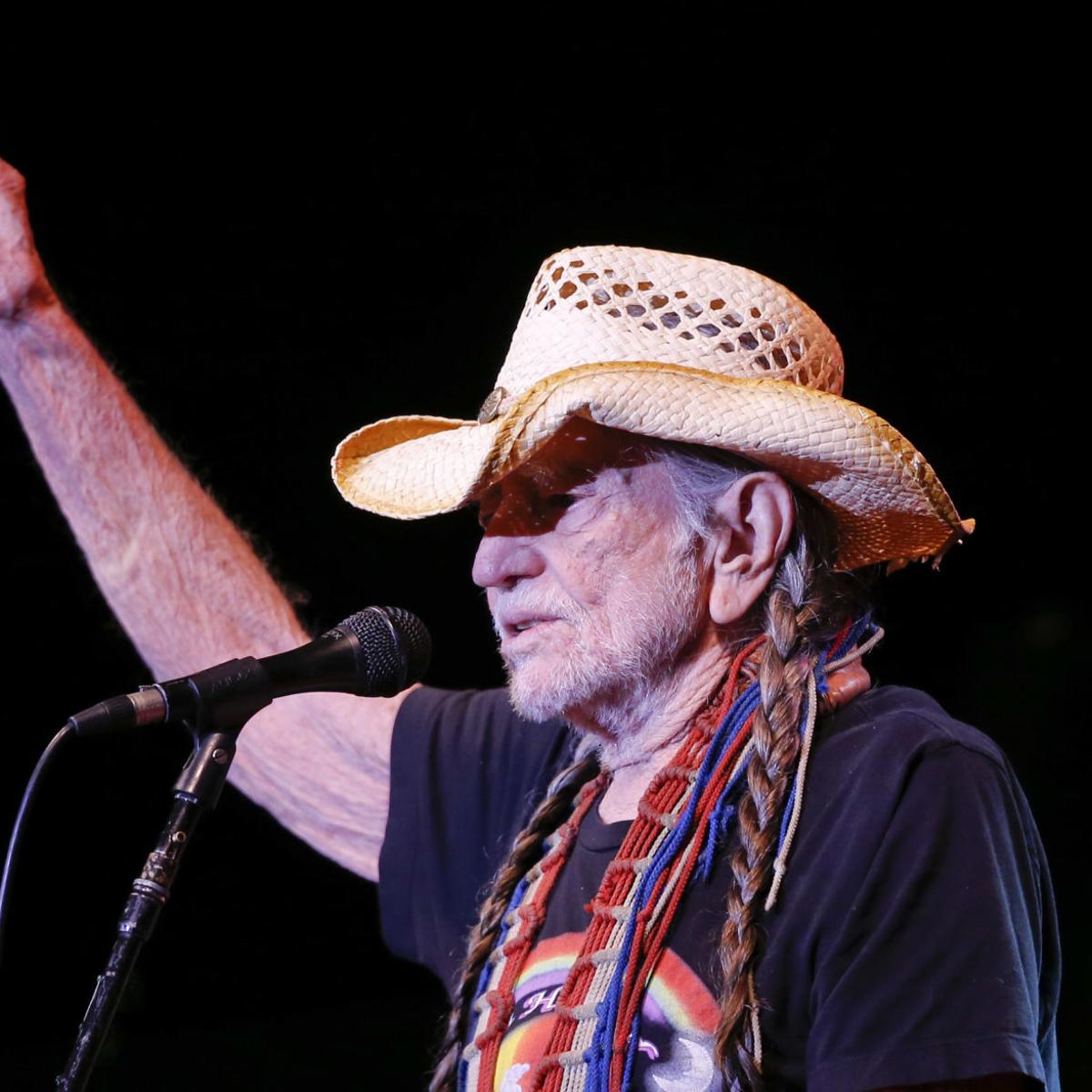 Review Alison Krauss Willie Nelson Team Up To Give Bok Center Change Of Pace Music Tulsaworld Com Review Alison Krauss Willie Nelson Team Up To Give Bok Center Change Of Pace Music Tulsaworld Com
